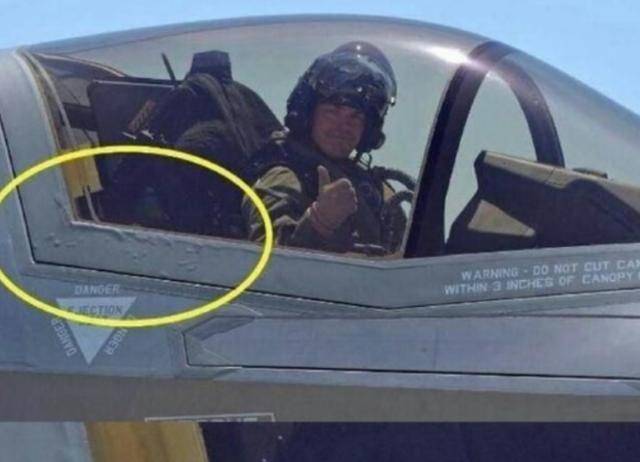 歼35飞了一圈,开始掉漆?表层脱落别害怕,实际暗藏玄机