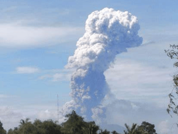 顾不上南海了!数万人连夜逃离!一则猛料突然传出,局势愈发严峻