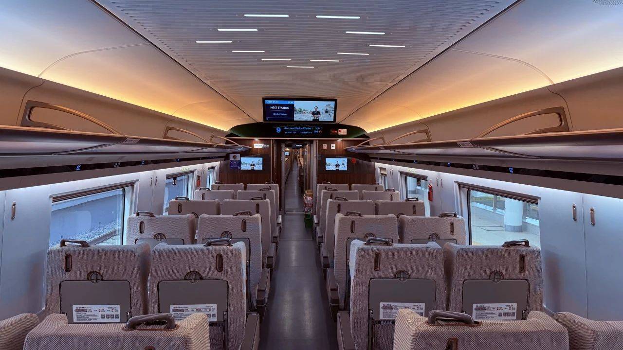 中国铁路:12306没有在线换座功能,换座必须通过改签完成