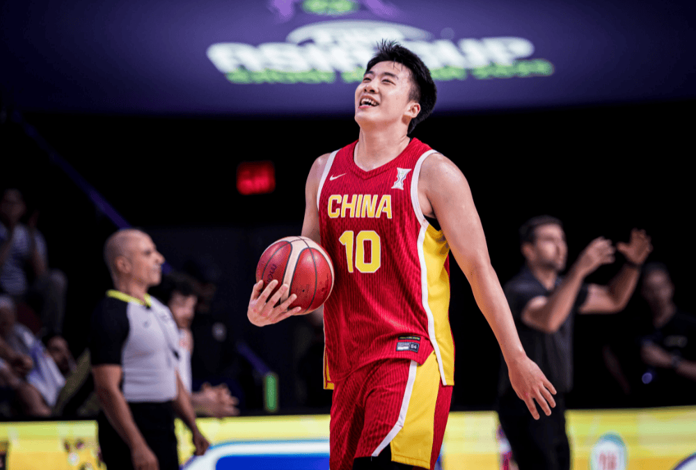 双双入选最佳阵容！大秋是男篮基本盘 王俊杰未来可期