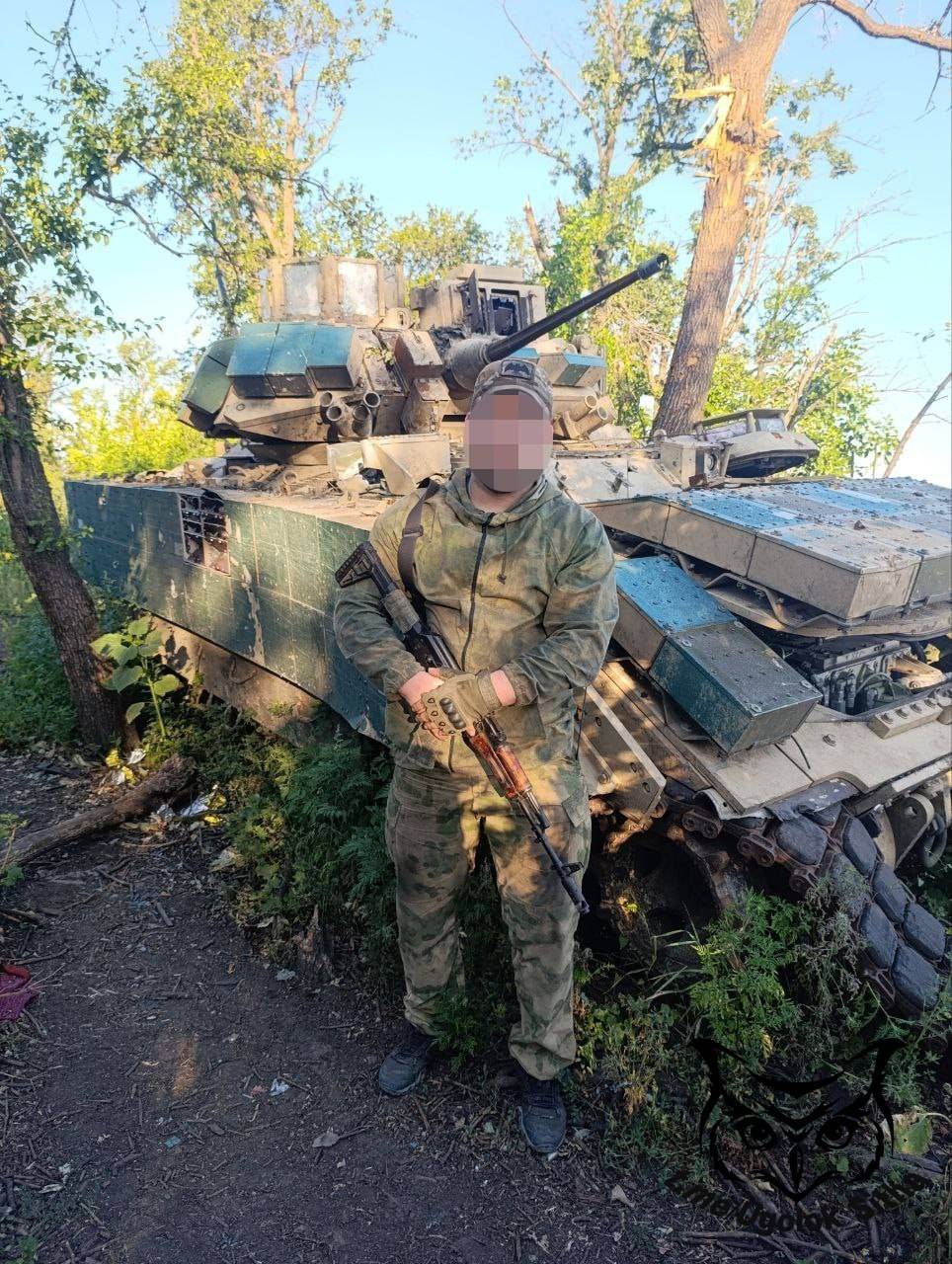 乌军在恐慌中逃跑了,俄军一枚导弹炸死115人,台湾省雇佣兵阵亡