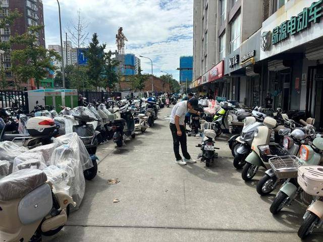 电动自行车新国标实施在即，商家诱导消费者“买旧不买新”