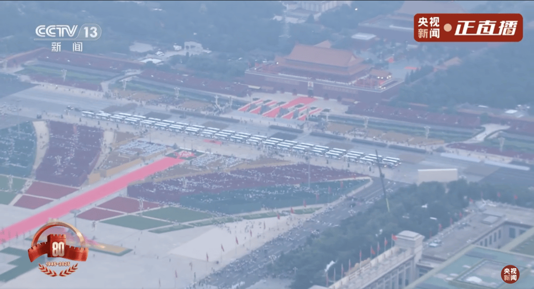 盛大阅兵即将开始，这是今晨的天安门广场！