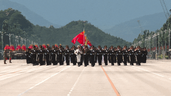 盛大阅兵即将开始，这是今晨的天安门广场！