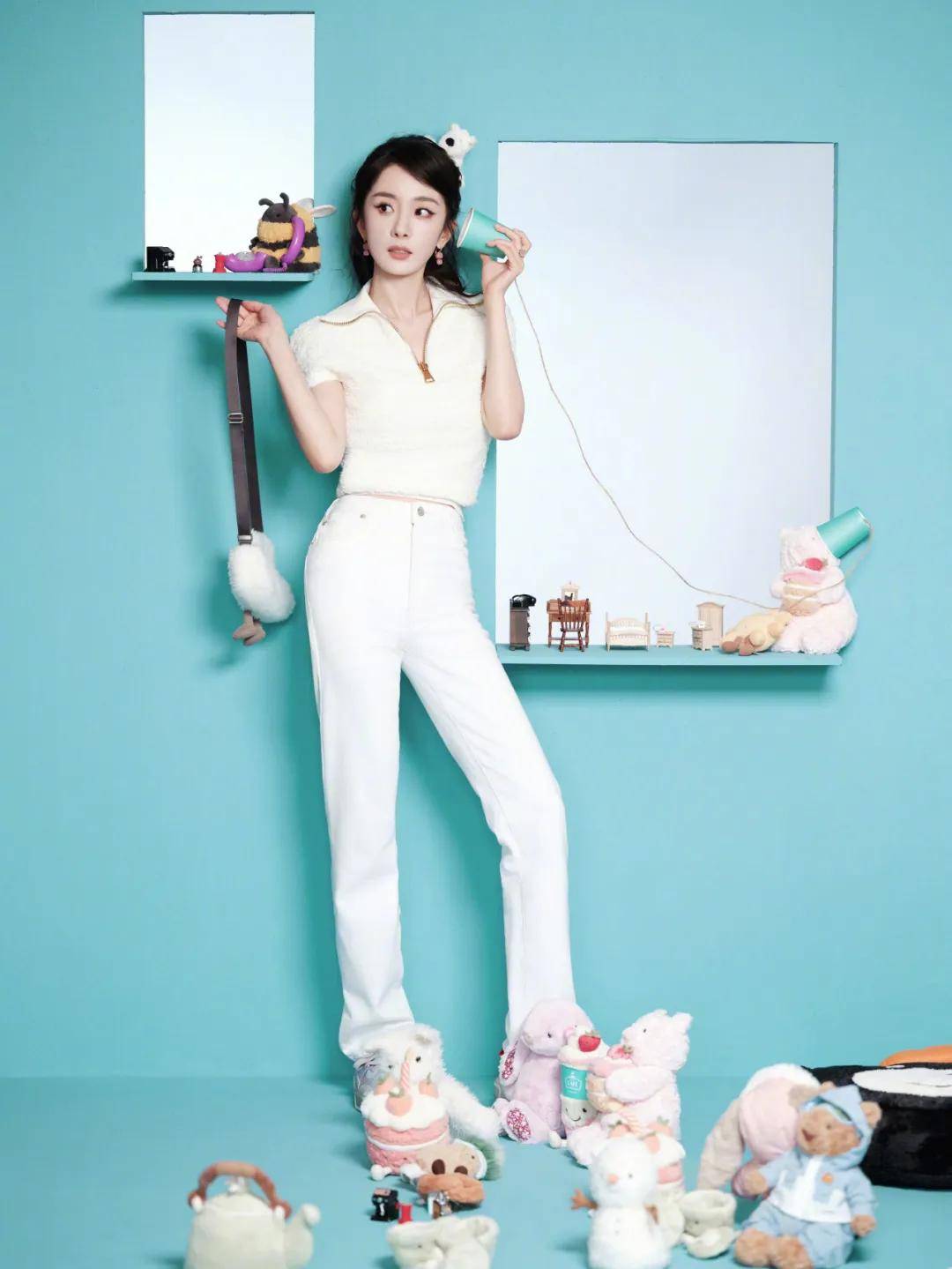 杨幂把钥匙扣扎在马尾上，瞬间实现满39减20！