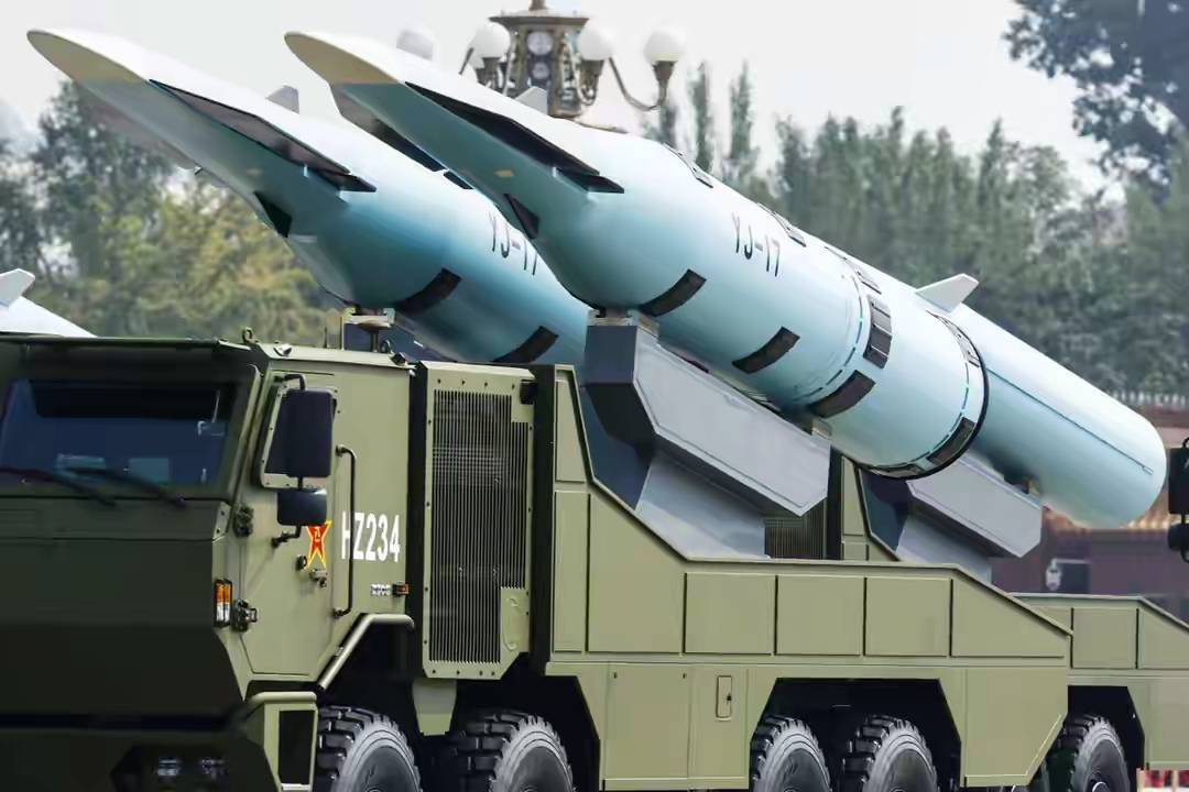 中美通话后,美国防部长赫格赛斯坦言“不会开战”,九三阅兵的后劲仍在