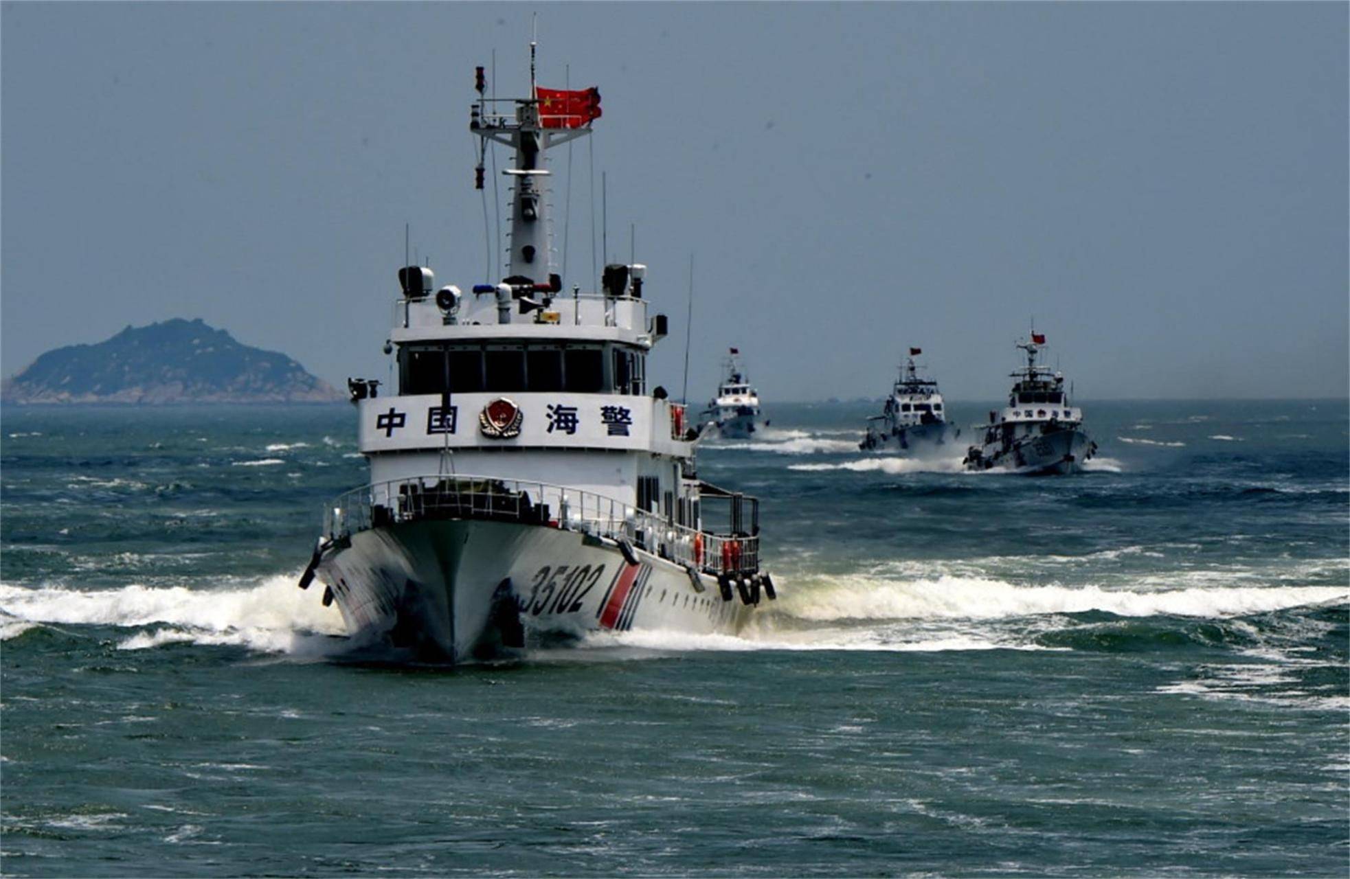 我海警船又被菲船撞伤，南海问题应该怎样解决？