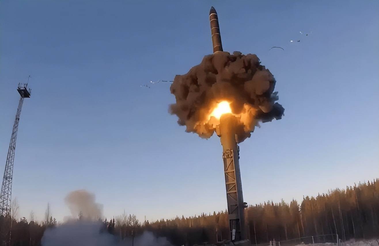 战斧即将到手,泽连斯基信心大增!普京求援中朝伊,保卫战一触即发?