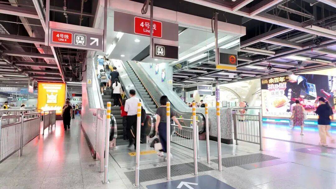 深圳北站凌晨返深被刷爆!附近叫车超200人?别慌!公交地铁加班护送