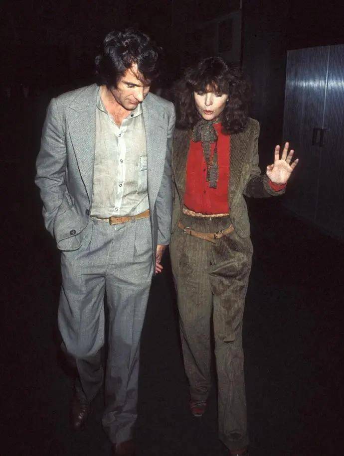 79岁奥斯卡影后离世,她是男神收割机,松弛中性风穿搭鼻祖