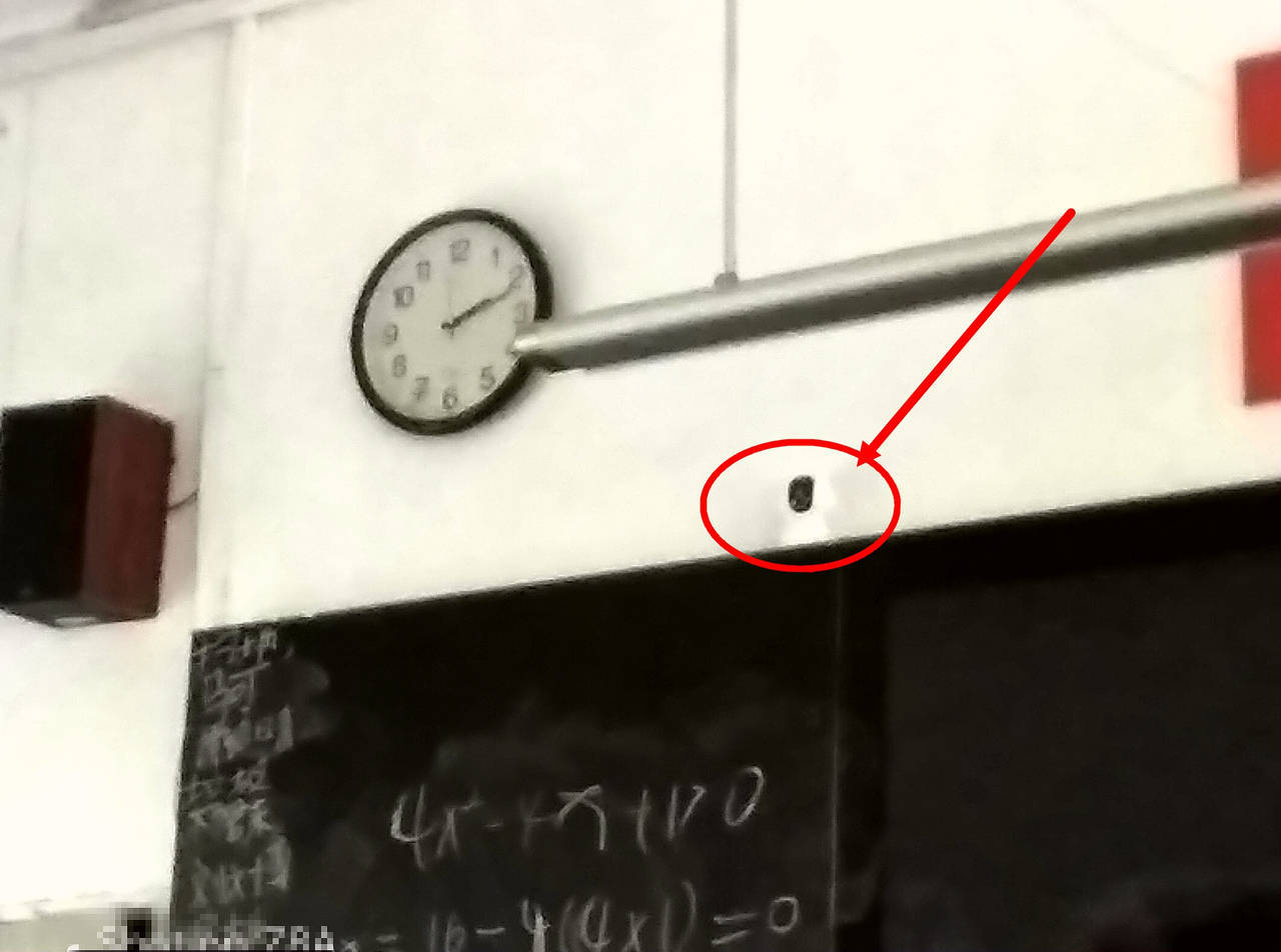 网友举报长沙一学校班主任在教室私装监控 当地回应：已拆除