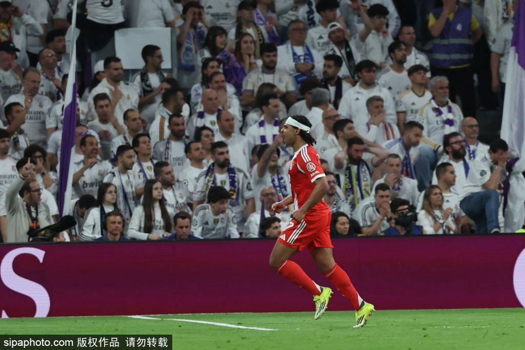 欧冠神话终结：拜仁击碎皇马“玄学”，伯纳乌的“奇迹”不再？