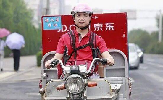 黄仁勋来一次北京,比我北漂三年吃的网红小吃都多